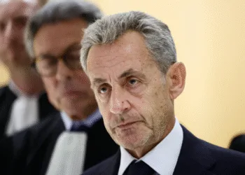 Justicia francesa libera a nicolas sarkozy tras 20 días en prisión
