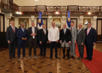 Delegación bipartidista de congresistas de ee. Uu. Visita rd y destaca al presidente abinader como socio estratégico