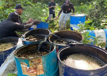 Ceccom desmantela fábrica clandestina de alcohol
