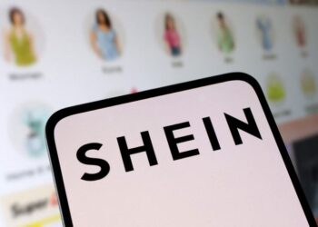 Foto de archivo: el logotipo de shein y su tienda web aparecen en esta ilustración tomada el 16 de mayo de 2024. Reuters/dado ruvic/ilustración