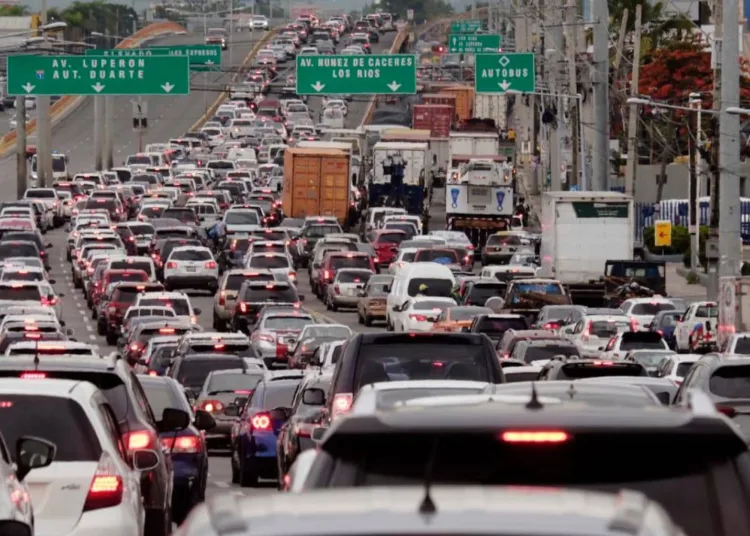 Gremios rechazan que haya mejorado fluidez del tránsito