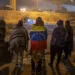 Cientos de migrantes venezolanos regresan a chile y sudamérica tras el endurecimiento de políticas migratorias de trump