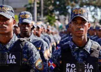 Gobierno dominicano duplicará policias en la calle por navidad
