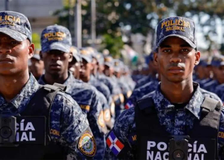 Gobierno dominicano duplicará policias en la calle por navidad