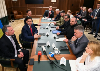 Trump ve "buenas posibilidades" de acuerdo rusia-ucrania; witkoff viaja a moscú