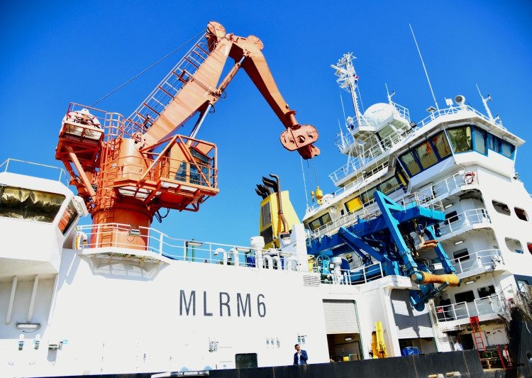 Buque oceanográfico RSS James Cook arribó al Puerto de Santo Domingo.