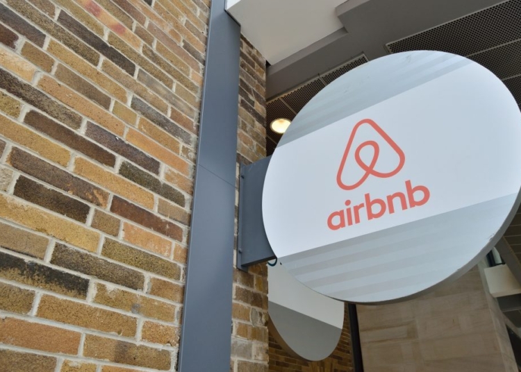 Gobierno español sanciona a airbnb con 64 m € por anuncios ilegales de viviendas turísticas