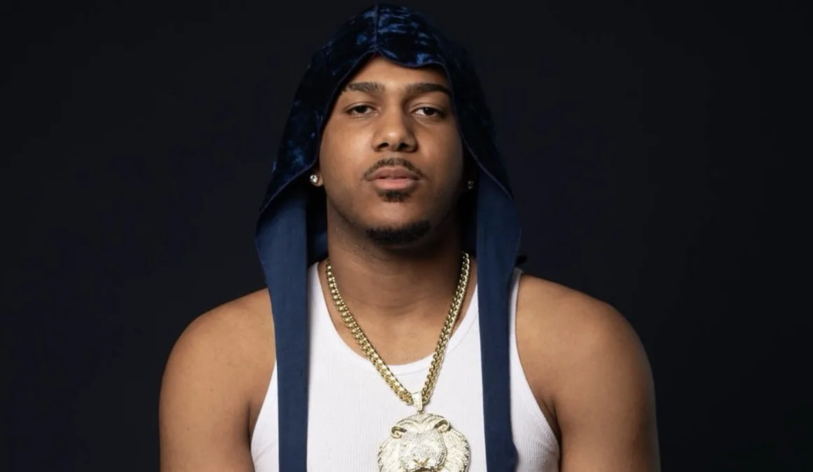 Yogerli “el baby face” marca territorio en el reggaetón con “nunca pide perdón”