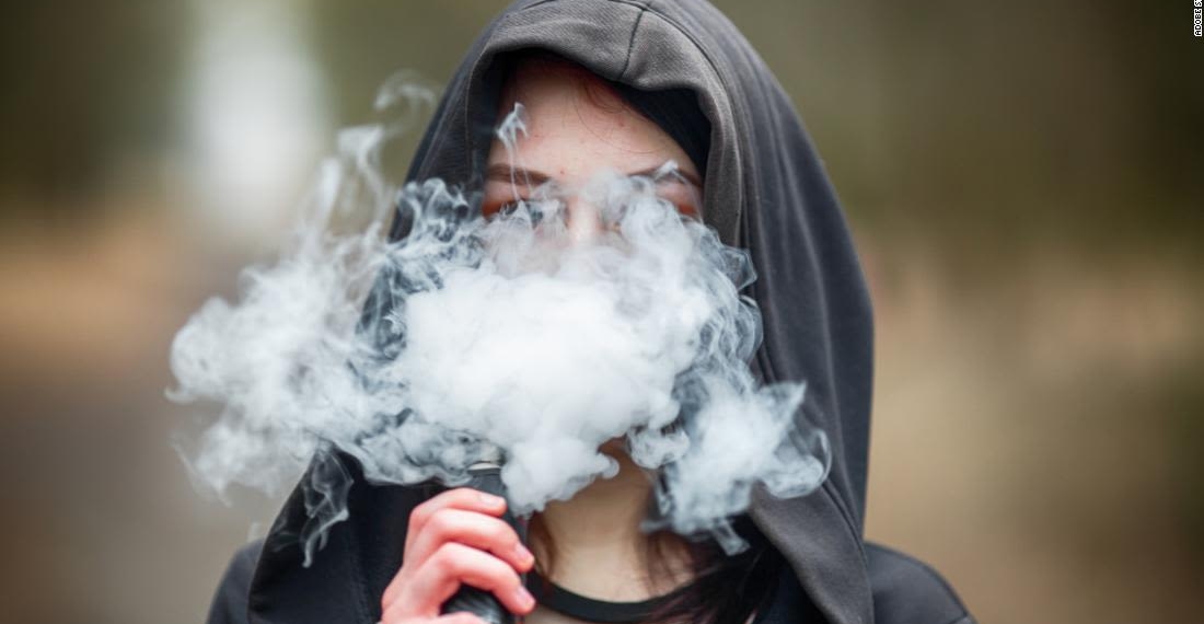 Vapeo en rd: neumóloga advierte que el aerosol causa daño pulmonar y adicción