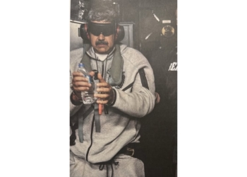 Trump publica foto de maduro capturado a bordo del buque iwo jima