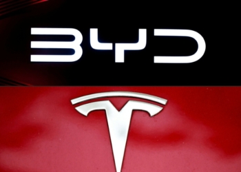 Caen ventas de tesla en 2025 y la china byd lidera mercado de autos eléctricos