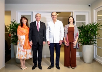 Abinader recibe al presidente electo de chile en santiago