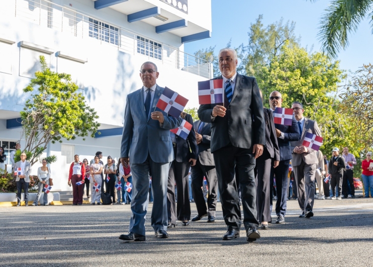 Unapec inicia el Mes de la Patria con homenaje a Juan Pablo Duarte y reafirma su compromiso con la formación cívica y ciudadana