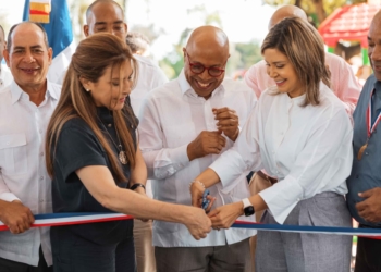La alcaldesa carolina mejía inaugura la primera etapa del bulevar y parque pedro livio cedeño, una obra de rd$40 millones para el esparcimiento familiar.