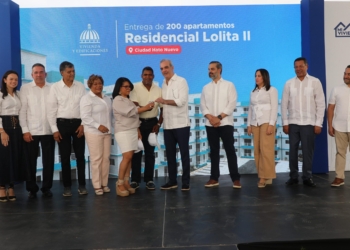 Presidente abinader entrega 200 apartamentos en sdo financiados por banreservas