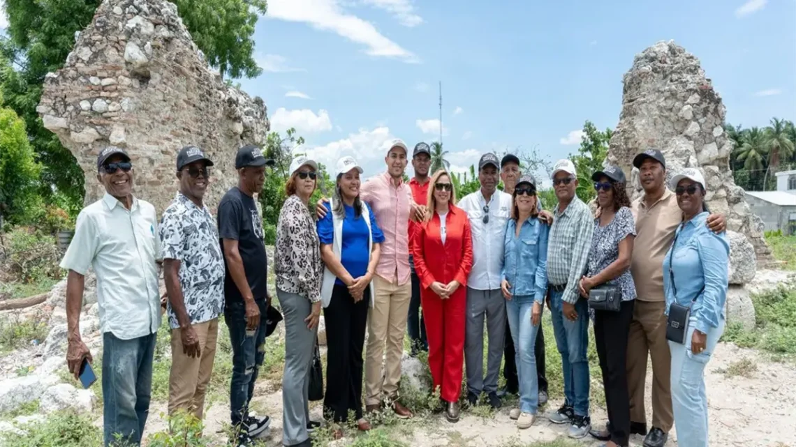 Un equipo liderado por Kathleen Martínez inicia excavaciones en Azua para localizar los restos del cacique Enriquillo y fortalecer la identidad histórica.