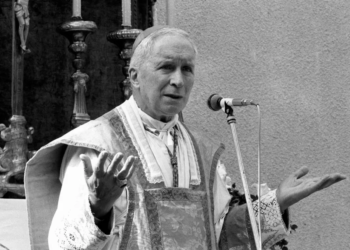 Comunidad tradicionalista desafía al vaticano con ordenar a sus propios obispos