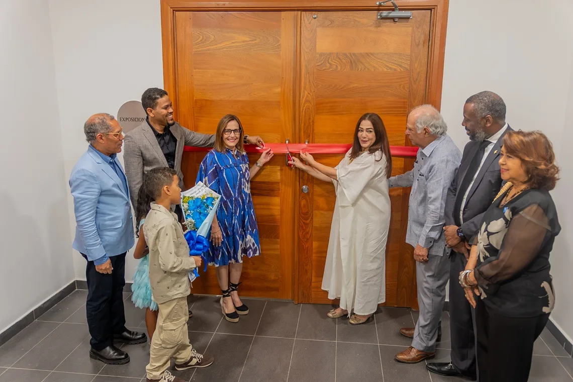 Centro cultural perelló inaugura “vínculos transparentes” de carlos baret