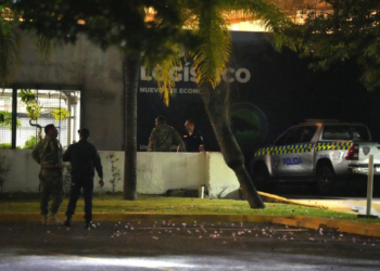 Joven cae al vacío en ágora mall; policía investiga el hecho