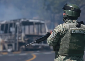 Confirman muerte de 25 militares en ataques tras caída de "el mencho"