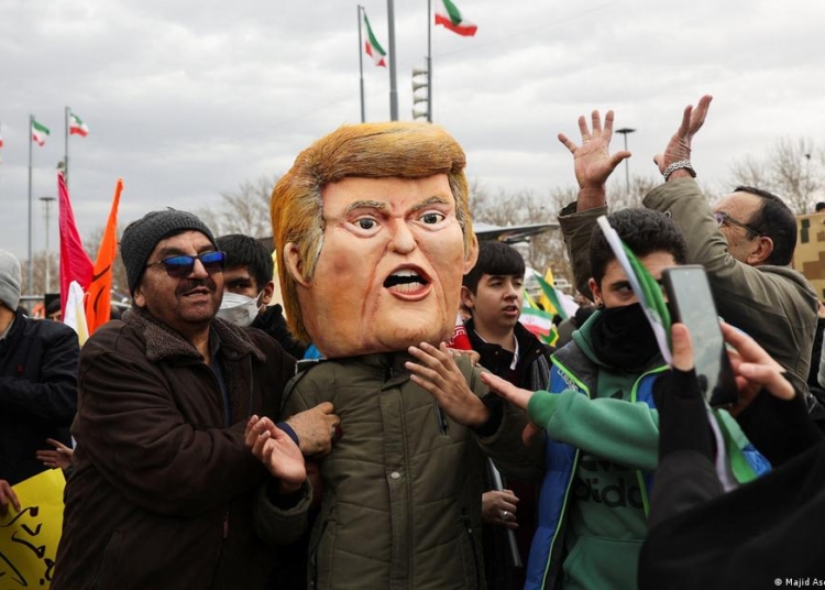 Pezeshkian denunció la "propaganda occidental" en torno a las protestas de enero, sin reconocer la participación de las fuerzas de seguridad iraníes en el derramamiento de sangre: Irán acusa a Estados Unidos e Israel de provocar esa violencia.