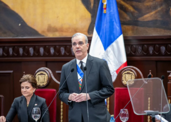 República dominicana rumbo al espacio: abinader anuncia puerto espacial en pedernales y satélite para 2028