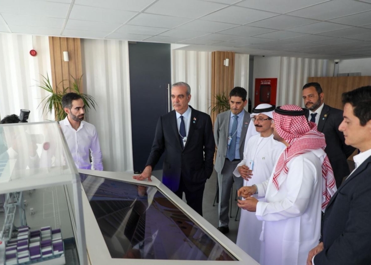 DP World anuncia una inversión de US$760 millones para expandir su terminal portuaria y zona franca en RD tras la visita del presidente Abinader a Dubái.
