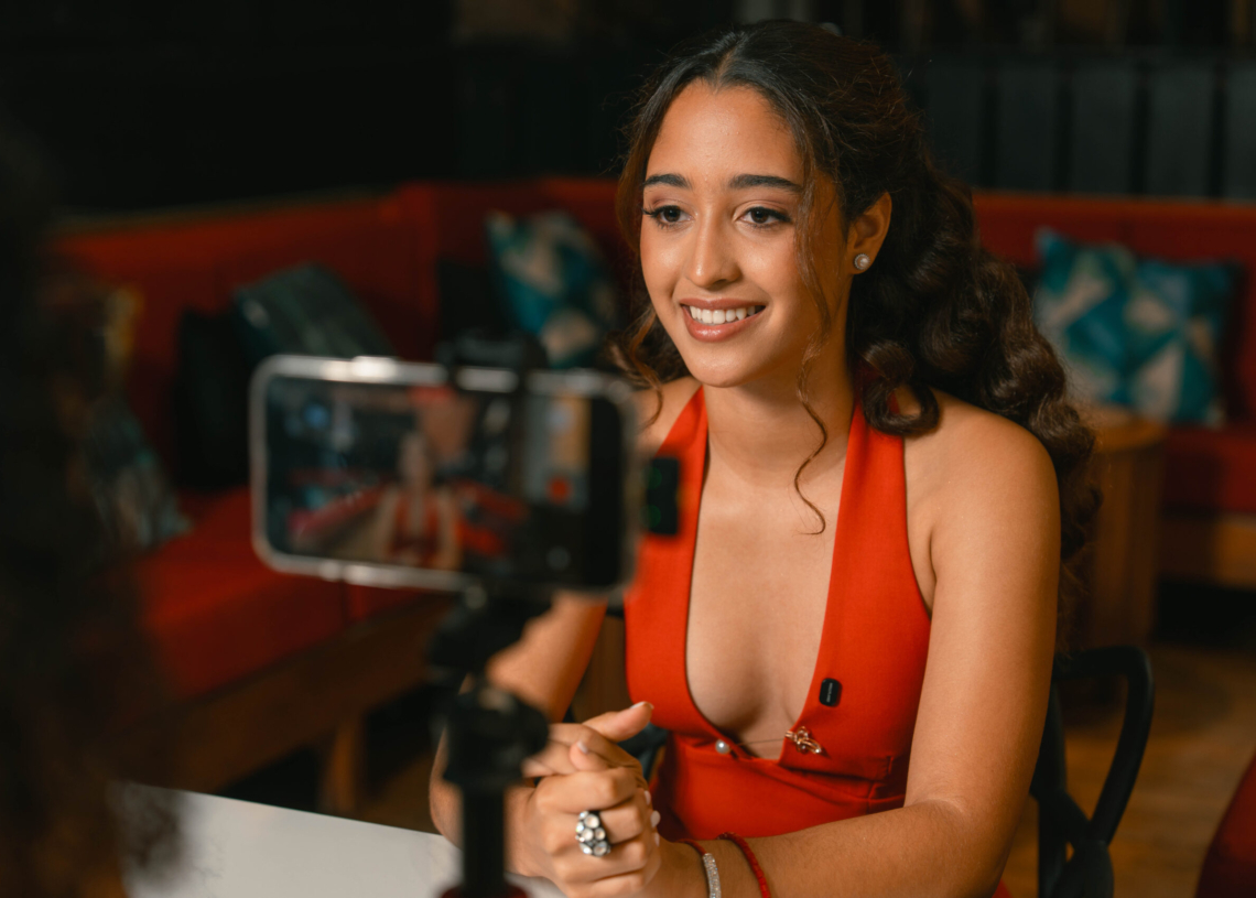 Nicole padrón interpreta a milly quezada en su niñez