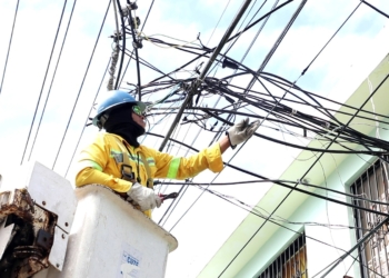 Edeeste normaliza 20,950 clientes y desmantela conexiones ilegales