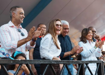 Carnaval del distrito nacional 2026 llena de color el malecón