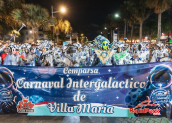 Carnaval intergaláctico gana el premio a la gran comparsa del dn