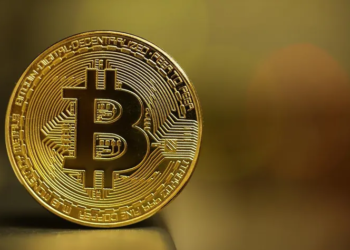Desplome del bitcoin golpea finanzas de el salvador