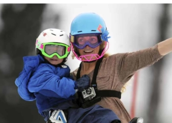 Sarah Schleper y su hijo en las icónicos Juegos Olímpicos. (FUENTE EXTERNA)