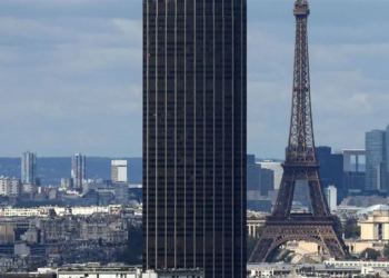 Evacúan torre montparnasse y universidad sciences po por amenazas de bomba