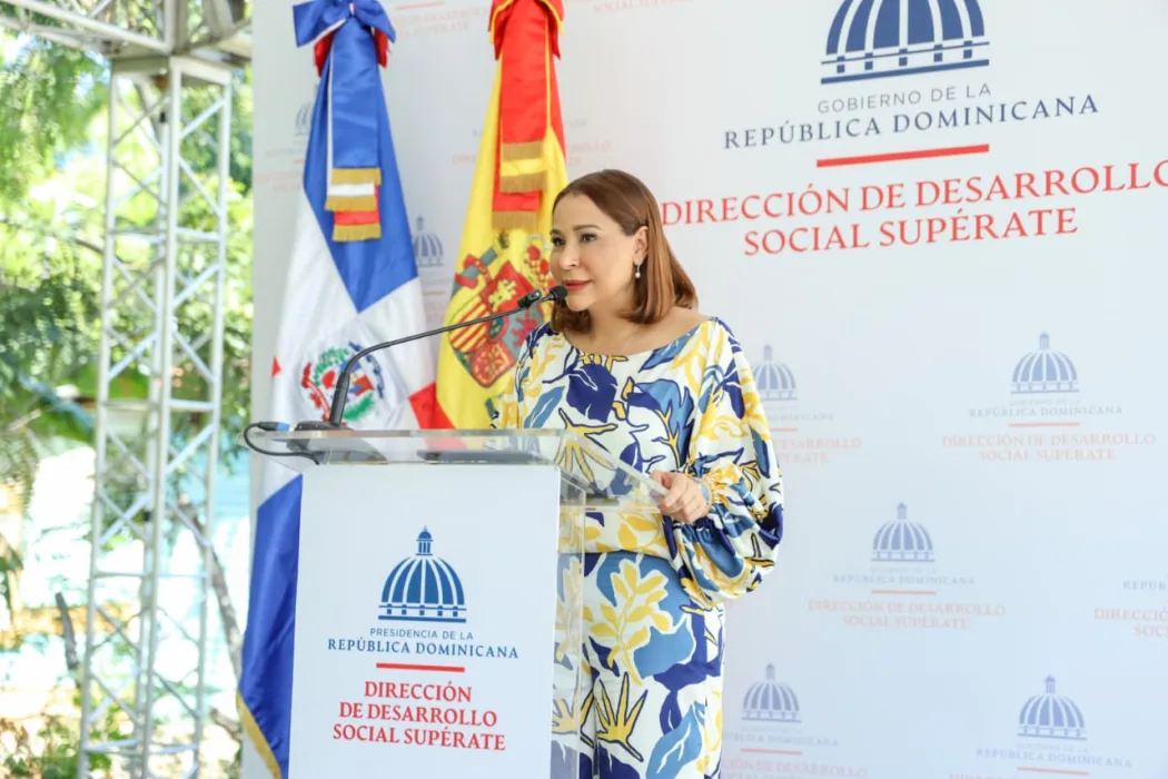 Mayra Jiménez, directora general de Supérate, durante su discurso en el acto de inauguración.