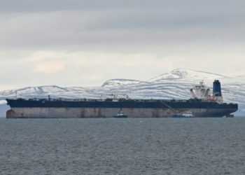 Reino unido autoriza interceptar navíos de la «flota fantasma» rusa en sus aguas territoriales