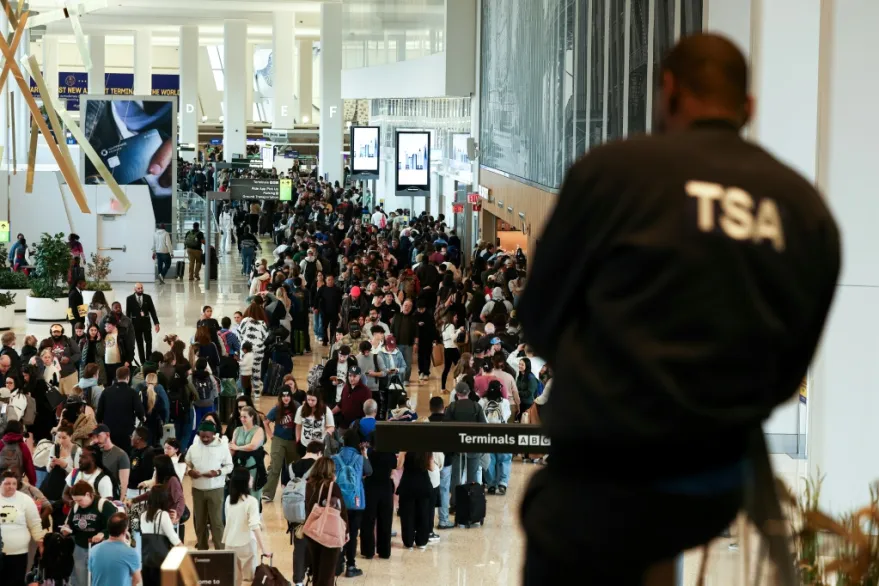 El senado de eeuu avanza para poner fin al caos en aeropuertos