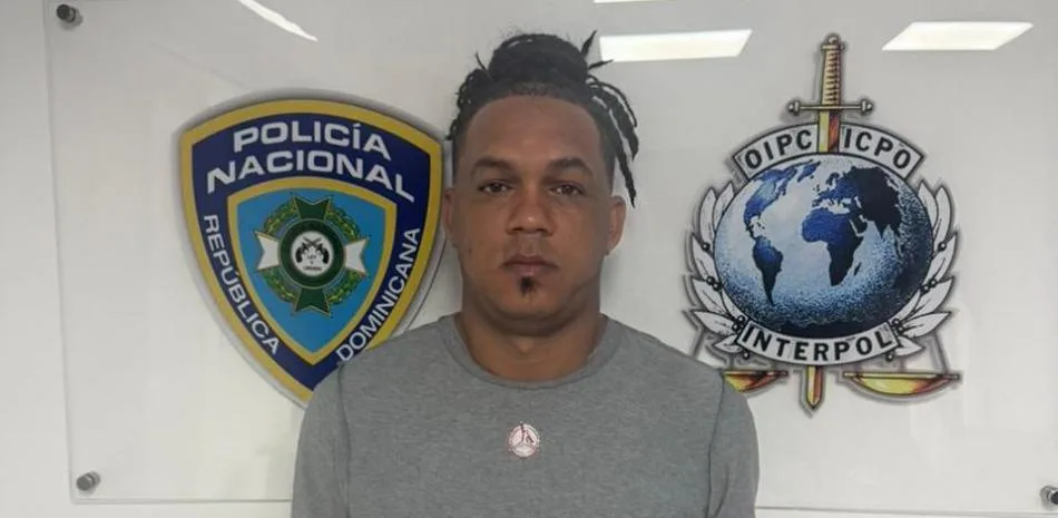 Detienen en aeropuerto de punta cana a dominicano requerido en chile por homicidio