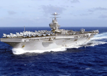 Irán ataca con cuatro misiles balísticos al portaviones uss abraham lincoln