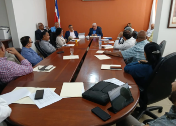 Anadegas denuncia "persecución" del ceccom y advierte sobre paro de labores