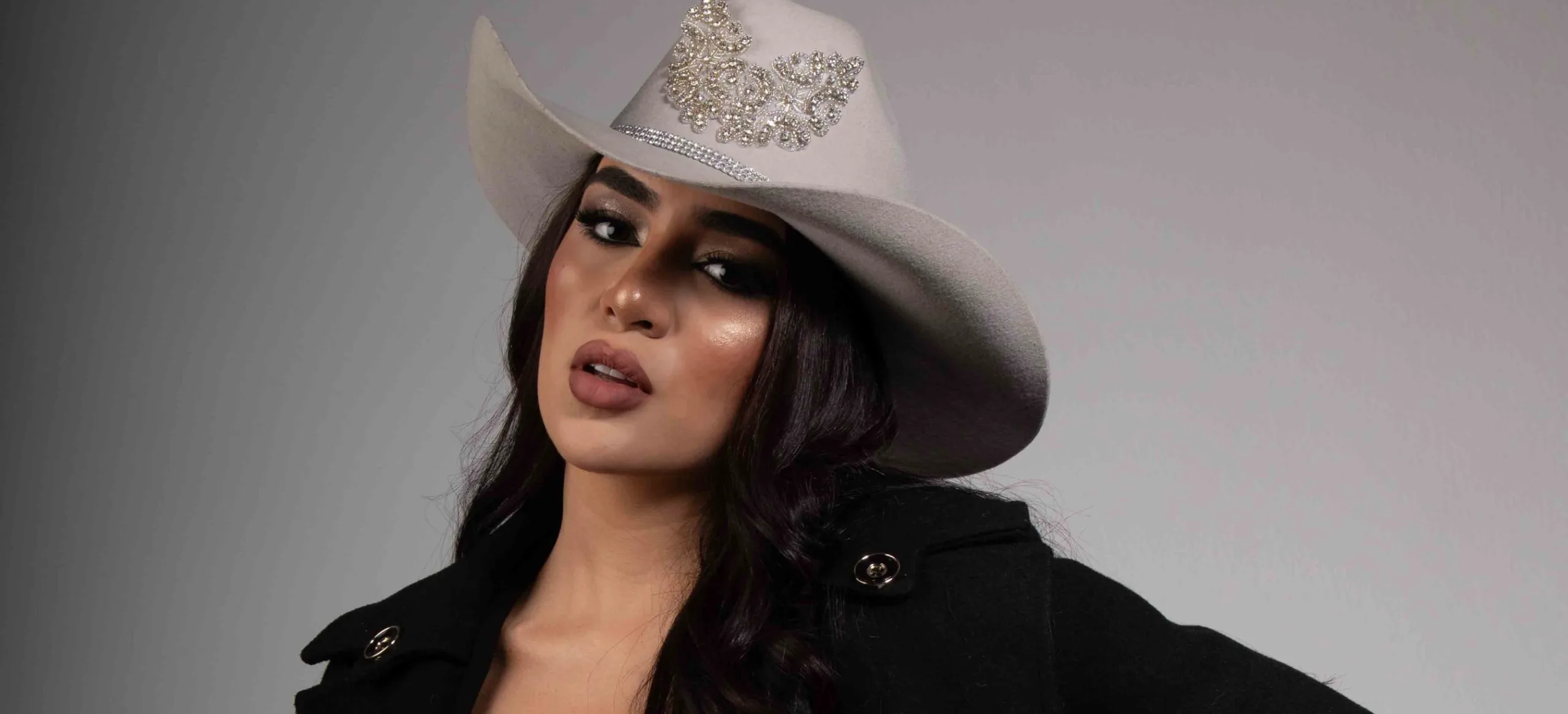 DAELA demuestra disciplina y preparación en su paso por A Otro Nivel