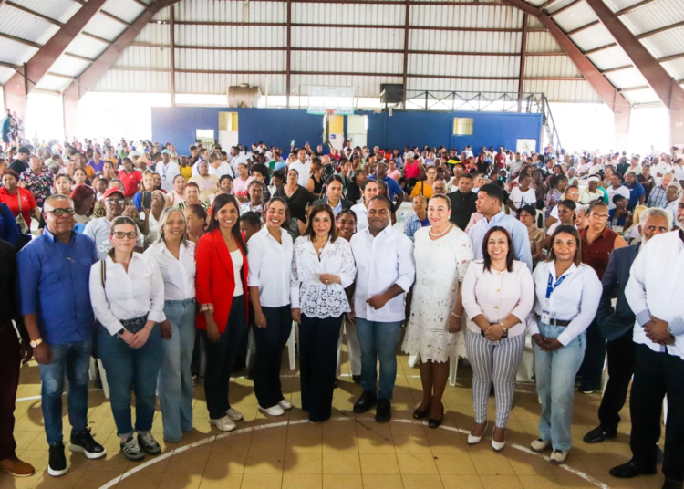 Más de 2,800 beneficiarios de Supérate exponen necesidades en el Gran Santo Domingo