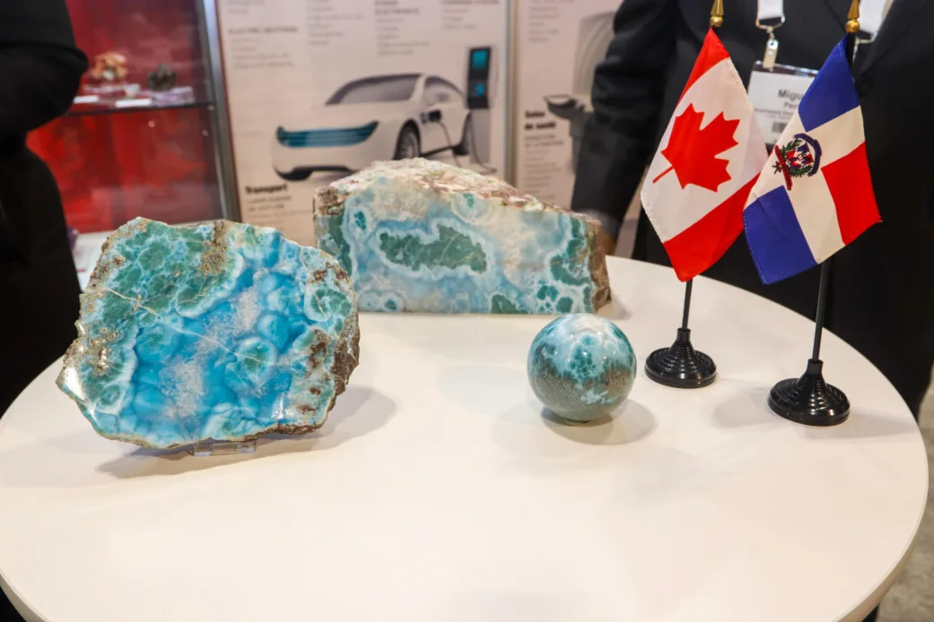 Joel santos presenta modernización minera y avances en tierras raras en toronto
