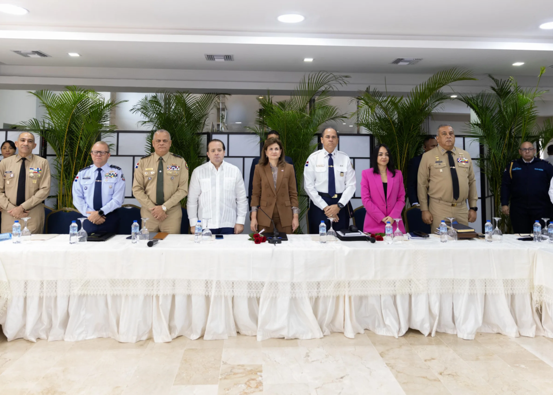 Raquel peña encabeza jornada de evaluación del plan de seguridad ciudadana
