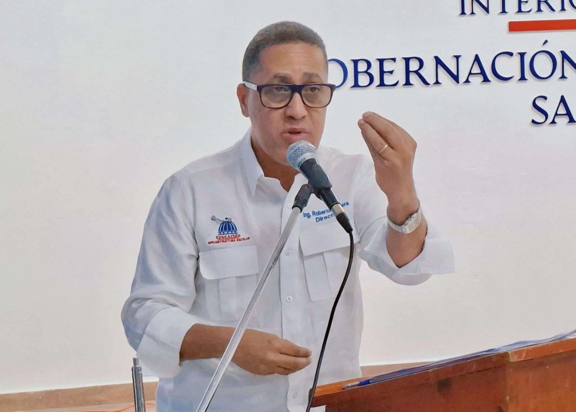 Reanudan construcción de escuela paralizada por 15 años en san juan