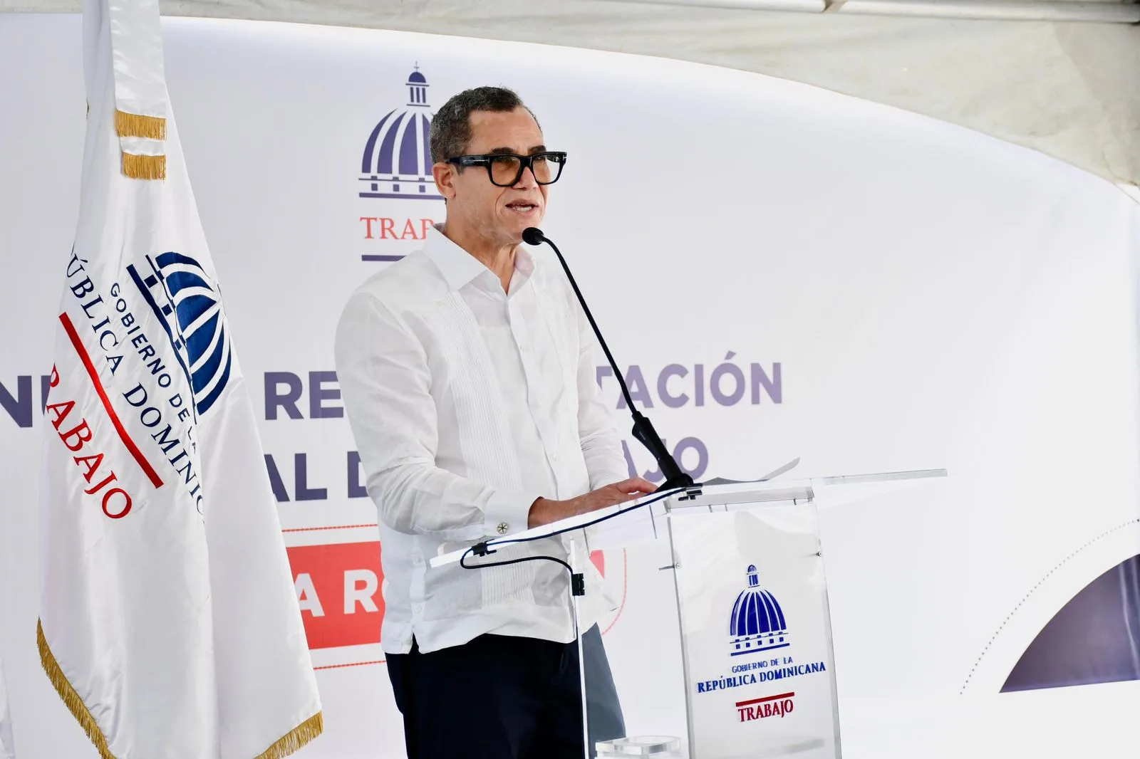 ministro de Trabajo, Eddy Olivares Ortega