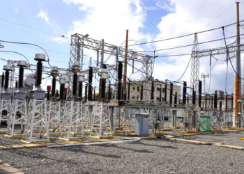 Edesur trabaja para restablecer servicio en circuitos de Herrera