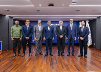 Unapec y energía y minas analizan avances y desafíos del sistema eléctrico y minero en rd