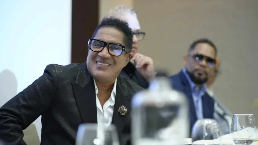 Kinito méndez asume la presidencia de sgacedom y fija su mira en la inteligencia artificial