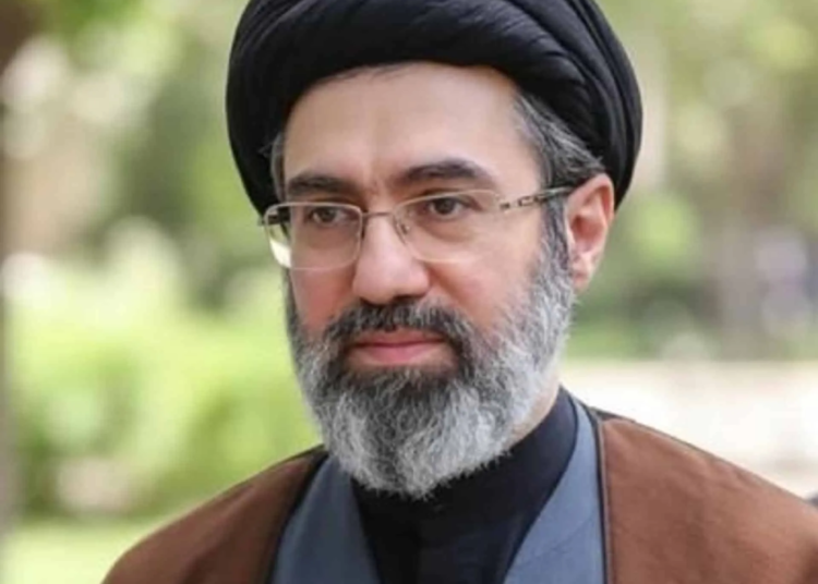 JD Vance afirma que Mojtaba Jameneí está "herido" tras ataques en Irán